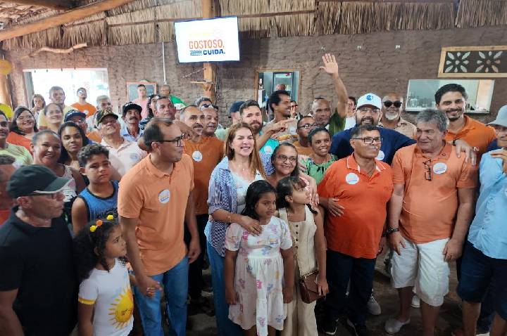 Gustavo Carvalho participa de encontro “Quem Ama Gostoso, Cuida!” e reforça compromisso com o futuro do município
